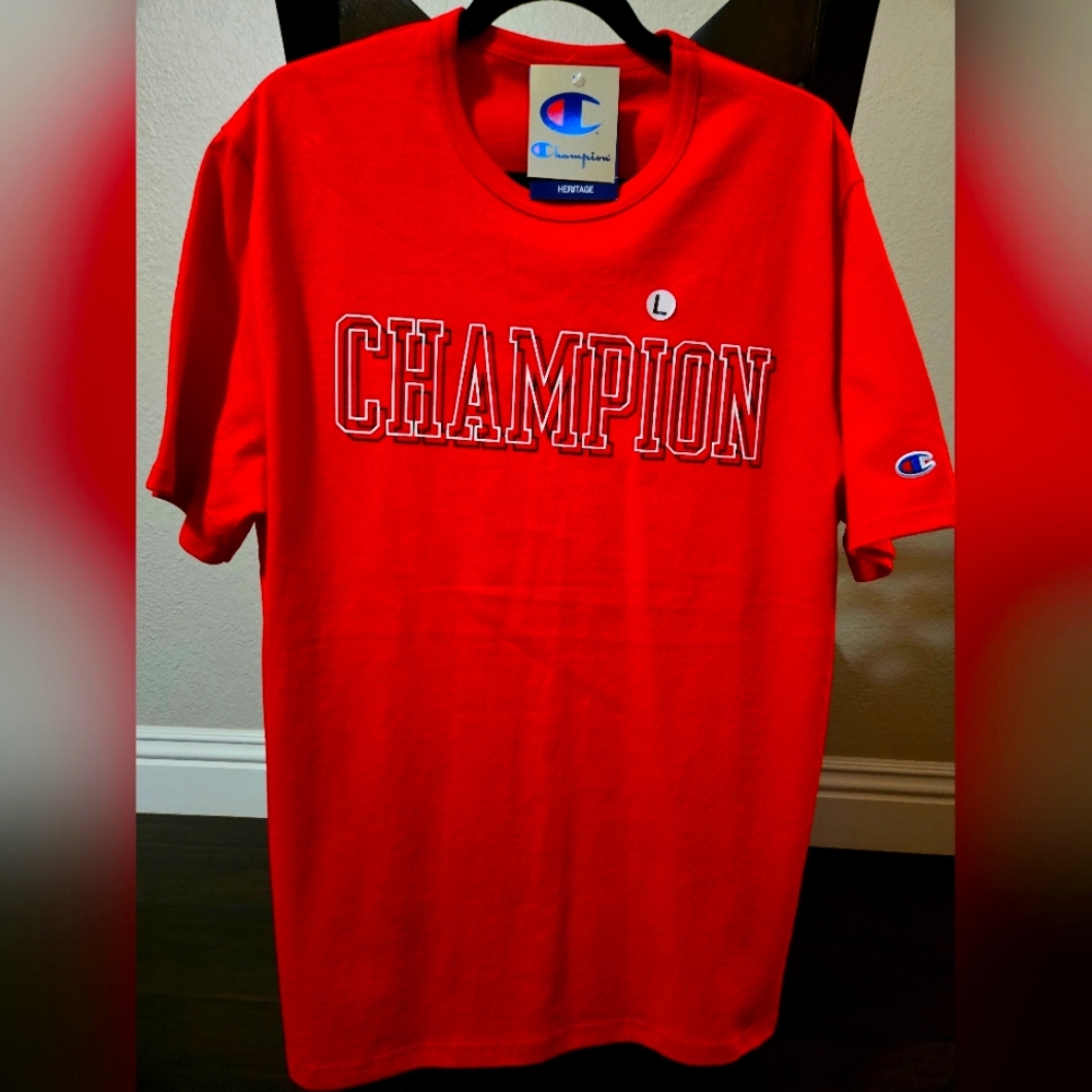 Champion Mens Red T-shirt size: L